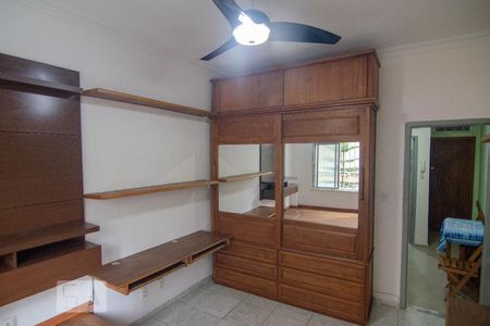 Sala / Quarto de kitnet/studio para alugar com 1 quarto, 30m² em Centro, Rio de Janeiro
