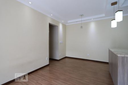 Sala de apartamento à venda com 3 quartos, 70m² em Moinho Velho, São Paulo