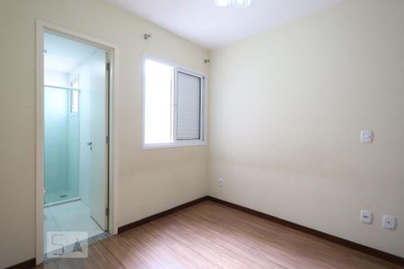 Apartamento à venda com 70m², 3 quartos e 2 vagas Apartamento à venda com 70m², 3 quartos e 2 vagasSuíte
