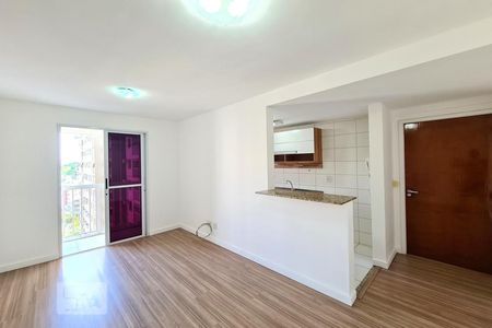 Sala de apartamento para alugar com 2 quartos, 59m² em Del Castilho, Rio de Janeiro