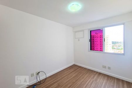 Quarto 1 de apartamento para alugar com 2 quartos, 59m² em Del Castilho, Rio de Janeiro
