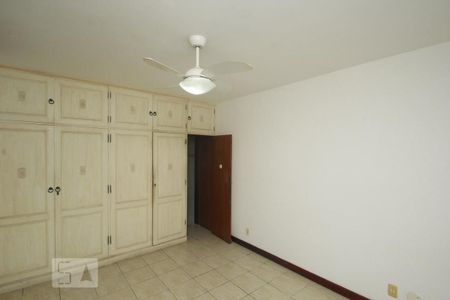 Casa à venda com 350m², 5 quartos e 1 vagaQuarto 5 Suíte