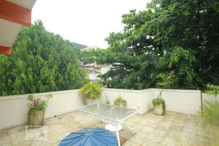 Casa à venda com 350m², 5 quartos e 1 vagaTerraço