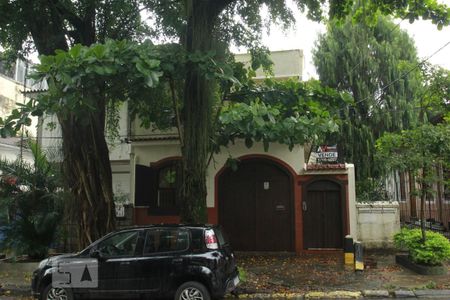Casa à venda com 350m², 5 quartos e 1 vagaFachada da Casa