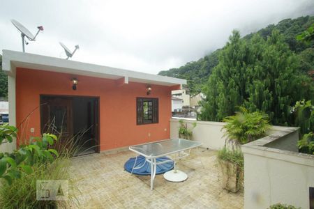 Casa à venda com 350m², 5 quartos e 1 vagaTerraço