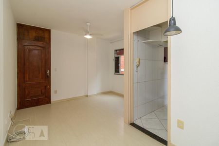 Sala de apartamento para alugar com 2 quartos, 45m² em Cocotá, Rio de Janeiro