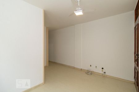 Sala de apartamento para alugar com 2 quartos, 45m² em Cocotá, Rio de Janeiro