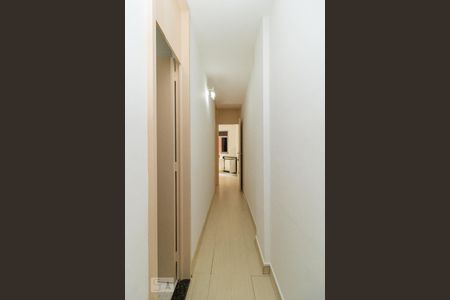 Corredor de apartamento para alugar com 2 quartos, 45m² em Cocotá, Rio de Janeiro