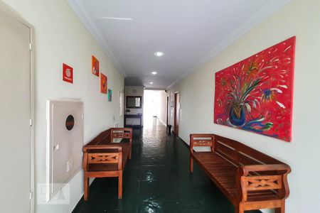 Apartamento à venda com 45m², 1 quarto e 1 vaga Apartamento à venda com 45m², 1 quarto e 1 vagaHall