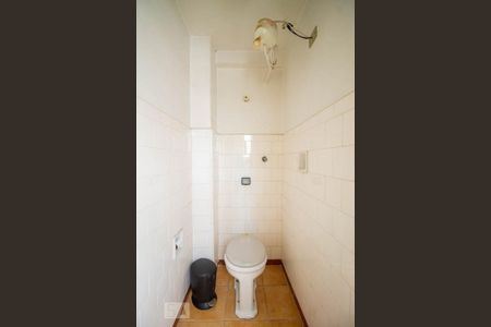 Apartamento à venda com 84m², 2 quartos e sem vaga Apartamento à venda com 84m², 2 quartos e sem vagaBanheiro de Serviço
