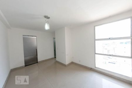 Sala de apartamento para alugar com 2 quartos, 40m² em Camargos, Belo Horizonte