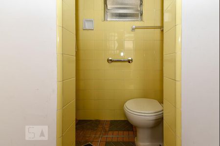 Apartamento à venda com 56m², 2 quartos e 1 vaga Apartamento à venda com 56m², 2 quartos e 1 vagaBanheiro de Serviço