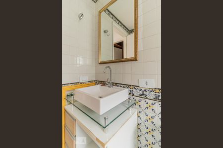 Banheiro - Espelho de apartamento para alugar com 1 quarto, 40m² em Bela Vista, São Paulo