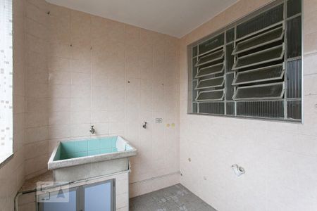 Apartamento à venda com 106m², 2 quartos e 1 vagaÁrea de Serviço