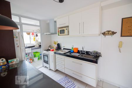 Apartamento à venda com 95m², 3 quartos e 2 vagas Apartamento à venda com 95m², 3 quartos e 2 vagasCozinha / Lavanderia