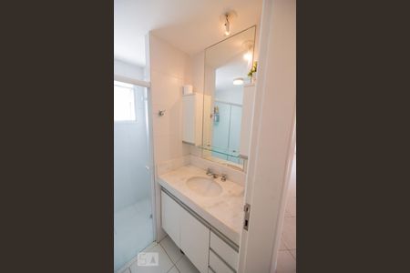 Apartamento à venda com 95m², 3 quartos e 2 vagas Apartamento à venda com 95m², 3 quartos e 2 vagasÁrea de Serviço