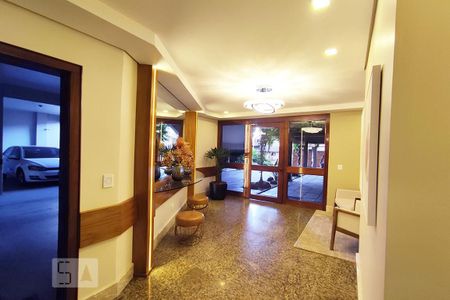 Apartamento à venda com 190m², 3 quartos e 2 vagas Apartamento à venda com 190m², 3 quartos e 2 vagasHall de Entrada Torre