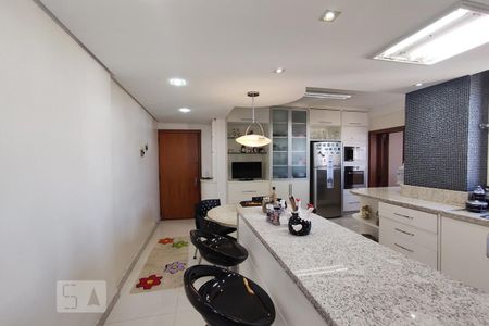 Apartamento à venda com 190m², 3 quartos e 2 vagas Apartamento à venda com 190m², 3 quartos e 2 vagasCozinha