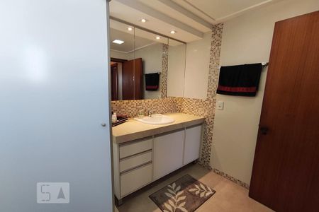 Apartamento à venda com 190m², 3 quartos e 2 vagas Apartamento à venda com 190m², 3 quartos e 2 vagasBanheiro 2