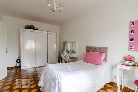 Casa à venda com 260m², 3 quartos e 2 vagasSuíte