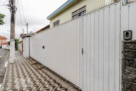 Casa à venda com 260m², 3 quartos e 2 vagasFachada