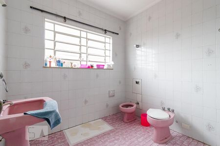 Casa à venda com 260m², 3 quartos e 2 vagasBanheiro da Suíte