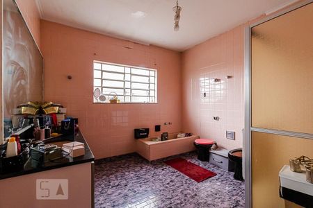 Casa à venda com 260m², 3 quartos e 2 vagasBanheiro