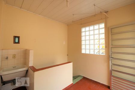Casa à venda com 120m², 2 quartos e sem vagaÁrea de serviço 