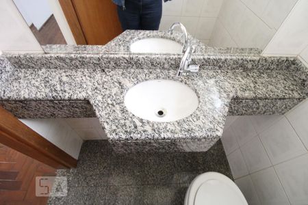 Casa à venda com 120m², 2 quartos e sem vagaLavabo - Pia 