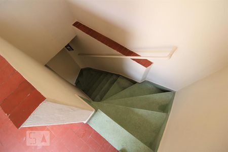 Casa à venda com 120m², 2 quartos e sem vagaÁrea de serviço - Escada 