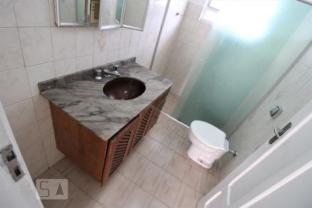 Casa à venda com 120m², 2 quartos e sem vagaBanheiro 