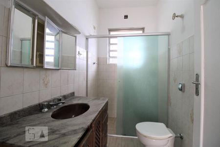 Casa à venda com 120m², 2 quartos e sem vagaBanheiro 