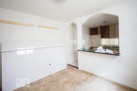 Casa à venda com 144m², 4 quartos e 2 vagasCopa