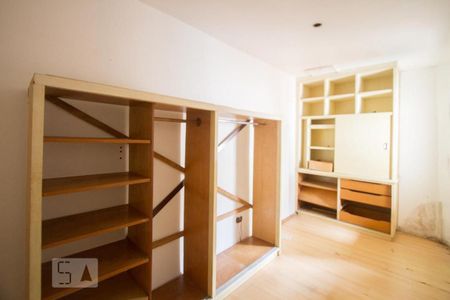 Casa à venda com 144m², 4 quartos e 2 vagasSuíte 2