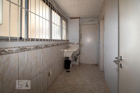 Apartamento à venda com 166m², 3 quartos e 2 vagas Apartamento à venda com 166m², 3 quartos e 2 vagasÁrea de Serviço
