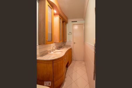 Apartamento à venda com 166m², 3 quartos e 2 vagas Apartamento à venda com 166m², 3 quartos e 2 vagasBanheiro