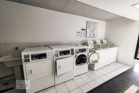 Apartamento para alugar com 140m², 1 quarto e 2 vagas Apartamento para alugar com 140m², 1 quarto e 2 vagasÁrea Comum - Lavanderia