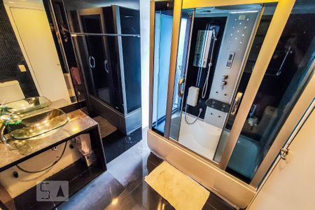 Apartamento para alugar com 140m², 1 quarto e 2 vagas Apartamento para alugar com 140m², 1 quarto e 2 vagasBanheiro da Suíte
