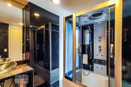 Apartamento para alugar com 140m², 1 quarto e 2 vagas Apartamento para alugar com 140m², 1 quarto e 2 vagasBanheiro da Suíte