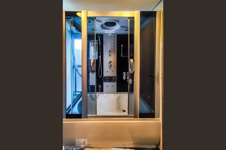 Apartamento para alugar com 140m², 1 quarto e 2 vagas Apartamento para alugar com 140m², 1 quarto e 2 vagasBanheiro da Suíte