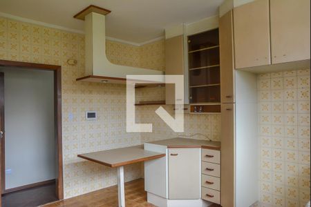 Apartamento à venda com 200m², 3 quartos e 2 vagasCozinha