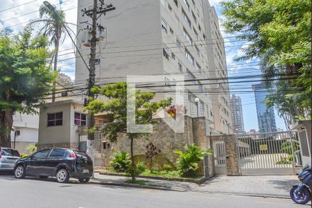Apartamento à venda com 200m², 3 quartos e 2 vagasFachada e portaria