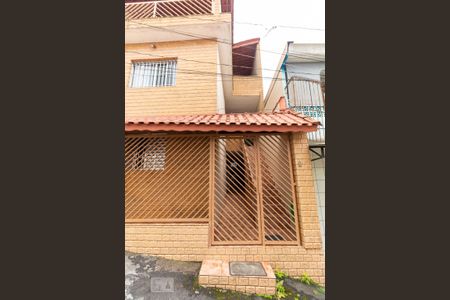Casa à venda com 110m², 4 quartos e 1 vagaFachada