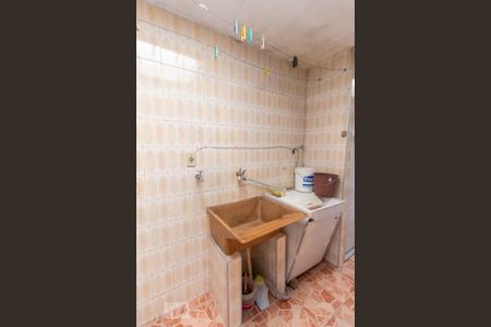 Casa à venda com 110m², 4 quartos e 1 vagaÁrea de serviço