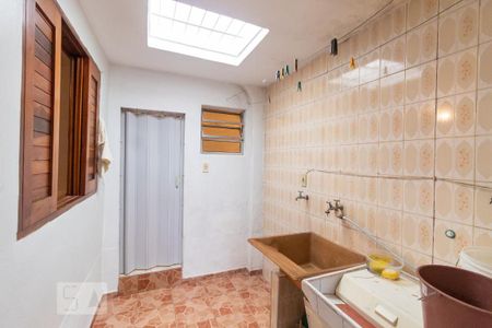 Casa à venda com 110m², 4 quartos e 1 vagaÁrea de serviço