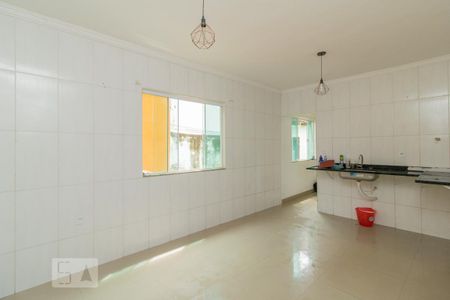Cozinha de casa para alugar com 2 quartos, 180m² em Irajá, Rio de Janeiro