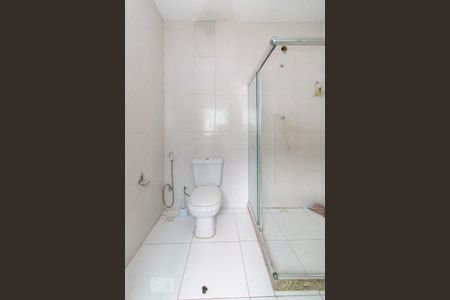 Banheiro Social 2 de casa para alugar com 2 quartos, 180m² em Irajá, Rio de Janeiro