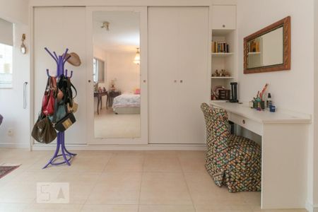 Apartamento para alugar com 70m², 1 quarto e 1 vagaSuíte