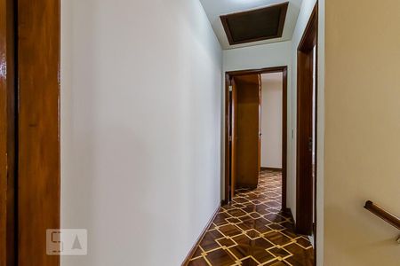 Corredor de casa à venda com 2 quartos, 163m² em Vila Santo Estefano, São Paulo