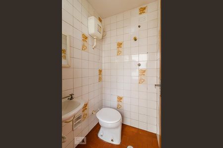 Casa à venda com 163m², 2 quartos e 2 vagasBanheiro de Serviço